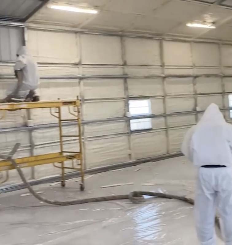 spray foam insulation contractors installing closed cell foam minneapolis